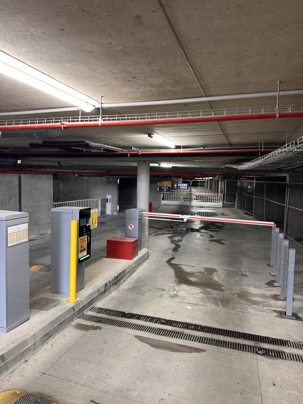 Sortie du parking Jardins des Halles